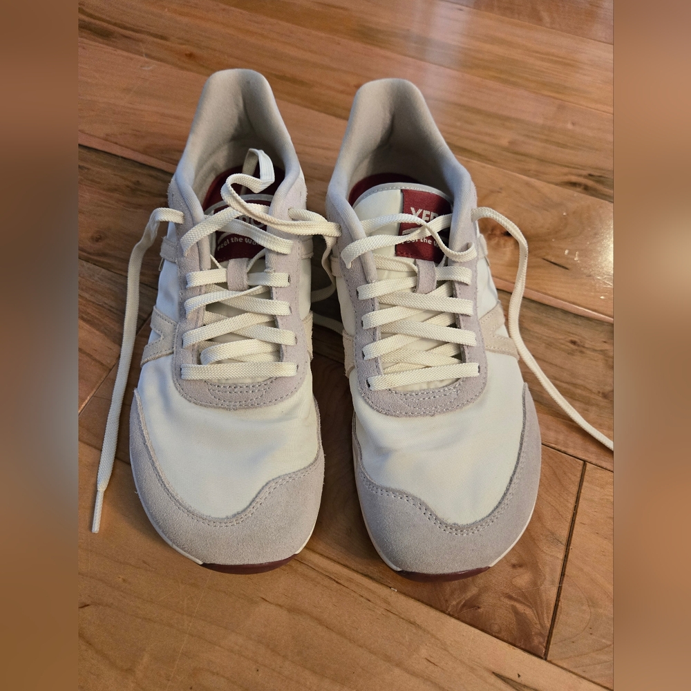 Xero Size 9 Wynn Sneakers - Picture 2 of 8